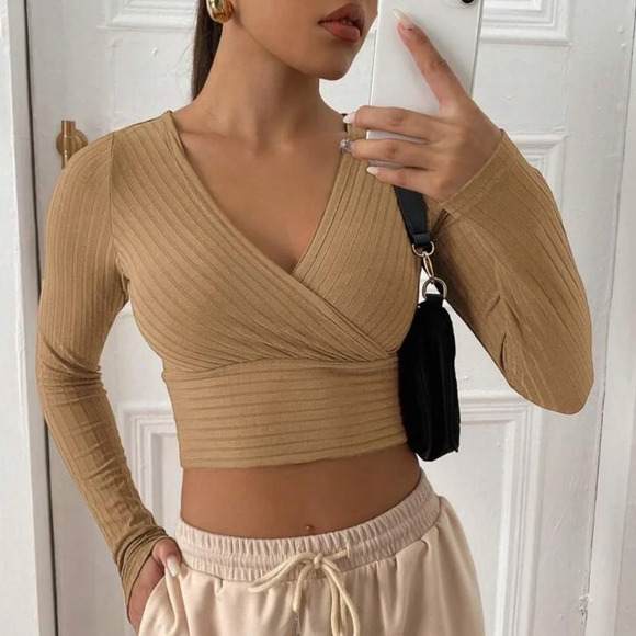 SHEIN Surplice‎ Neck Rib-knit Crop Tee - Picture 1 of 2